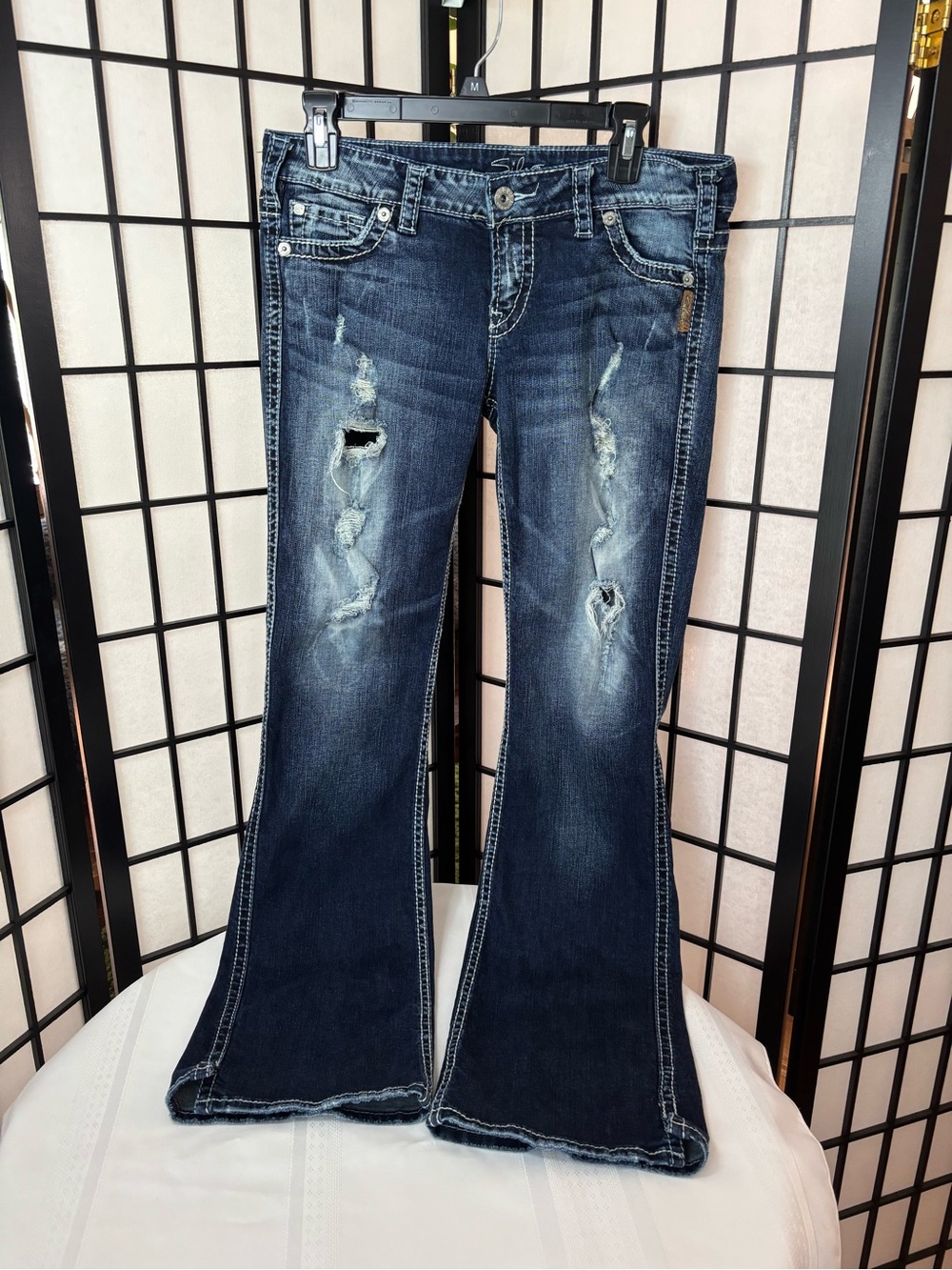 Silver Dark Wash Distressed Bootcut Women’s Jeans - Blue - Size 30x33